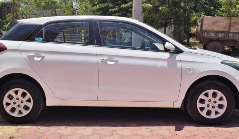 
								HYUNDAI I 20 MAGNA full									