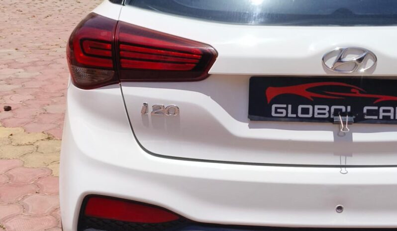 
								HYUNDAI I 20 MAGNA full									