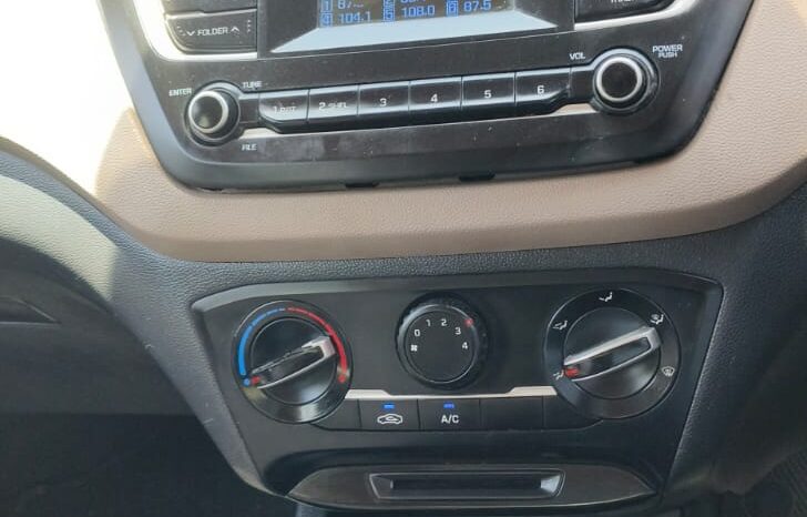 
								HYUNDAI I 20 MAGNA full									