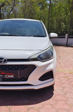
										HYUNDAI I 20 MAGNA full									