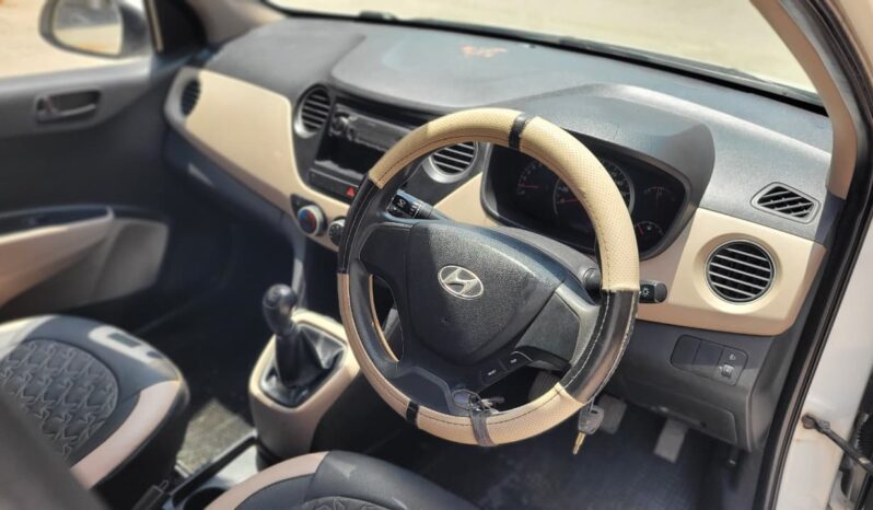
								HYUNDAI I10 MAGNA full									