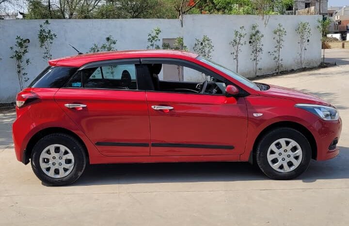 
								HYUNDAI I20 MAGNA full									