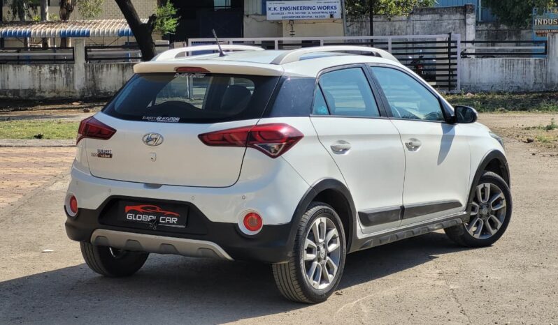 
								HYUNDAI I20 ACTIVE S full									