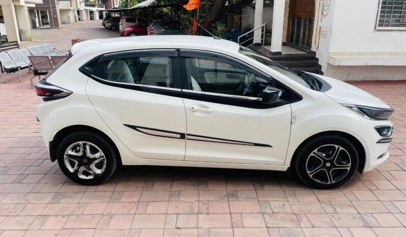 
								TATA ALTROZ XM full									