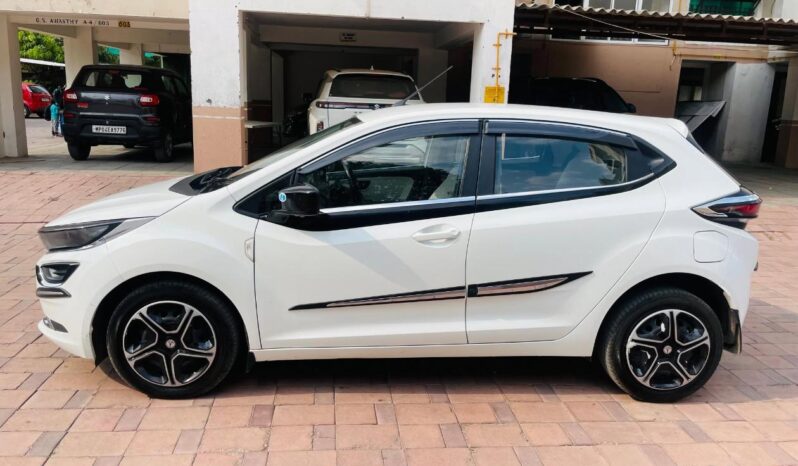 
								TATA ALTROZ XM full									