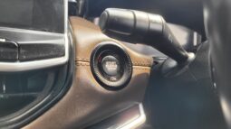
										JEEP MEREDIAN LIMITED OAT 4*4 full									