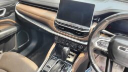 
										JEEP MEREDIAN LIMITED OAT 4*4 full									