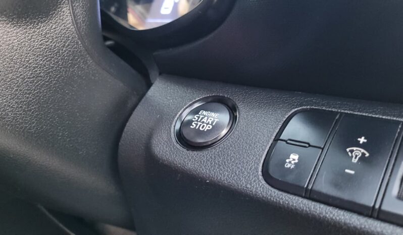 
								HYUNDAI VENUE SX (O) AUTOMATIC full									