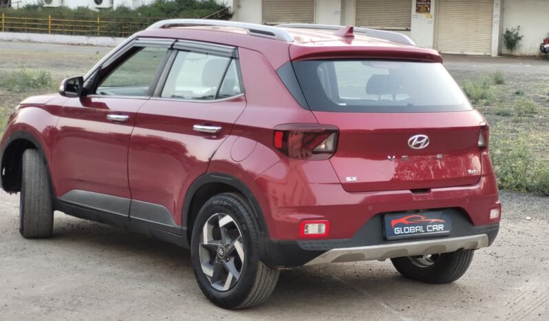 
								HYUNDAI VENUE SX (O) AUTOMATIC full									