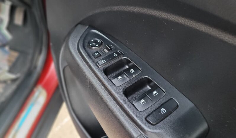 
								HYUNDAI VENUE SX (O) AUTOMATIC full									