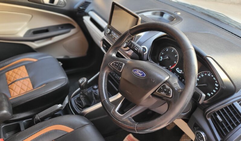 
								FORD ECOSPORT TITANIUM full									