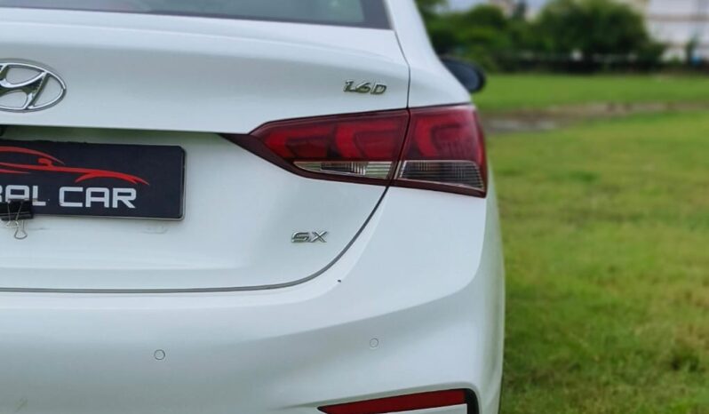 
								HYUNDAI VERNA SX (O) full									