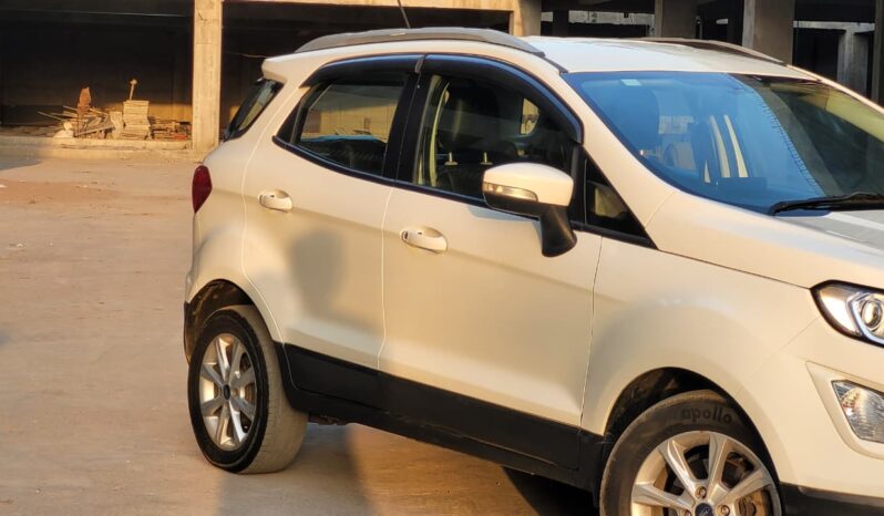 
								FORD ECOSPORT TITANIUM full									