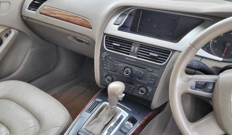 
								AUDI AG A4 2.0 TDI full									