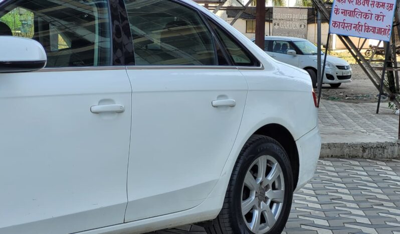 
								AUDI AG A4 2.0 TDI full									