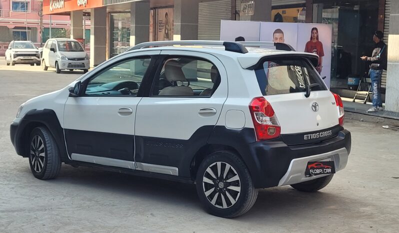 
								TOYOTA ETIOS CROSS VD full									