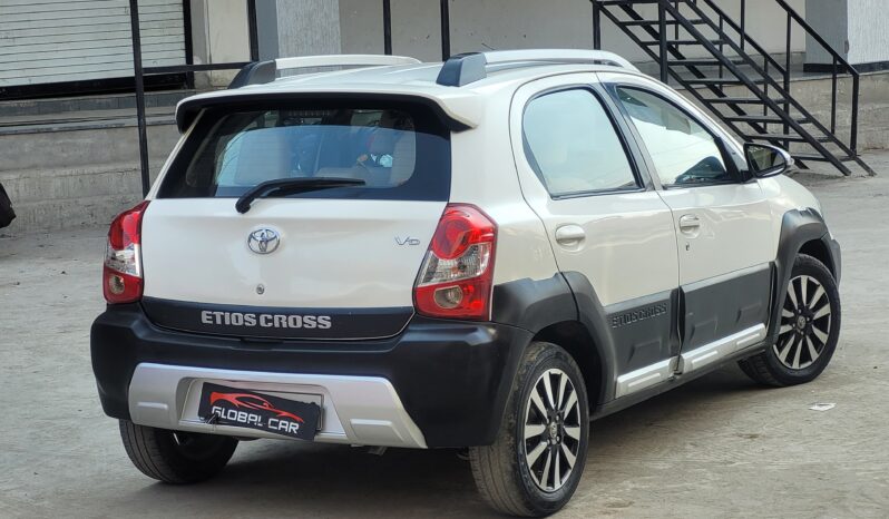 
								TOYOTA ETIOS CROSS VD full									