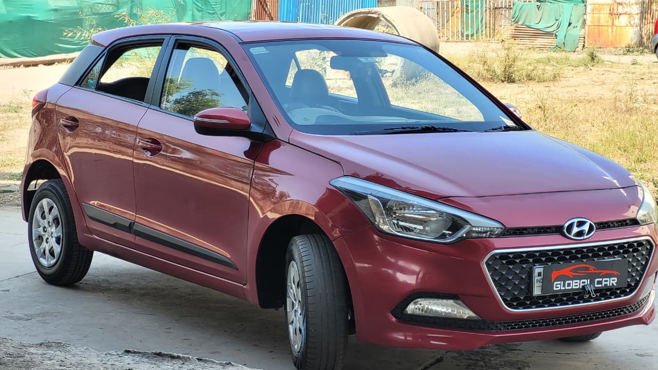 HYUNDAI I20 SPORTZ