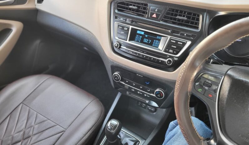 
								HYUNDAI I20 SPORTZ full									