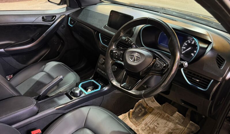 
								TATA NEXON EV XZ+ DK full									