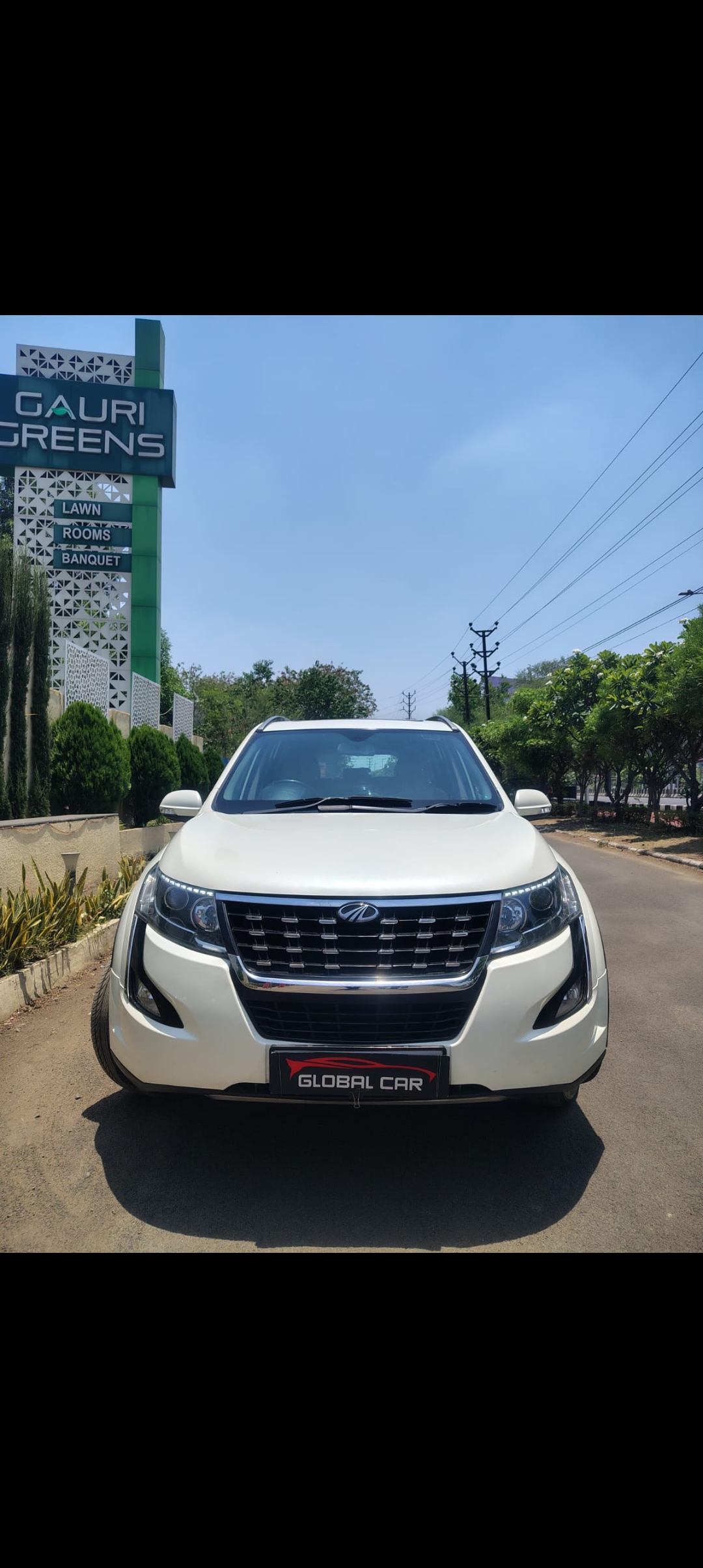 MAHINDRA XUV 500 W11 AT