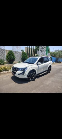 
										MAHINDRA XUV 500 W11 AT full									