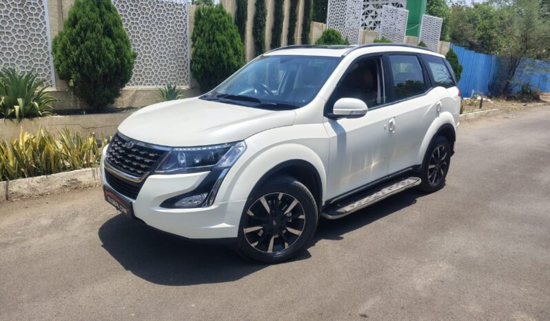 
								MAHINDRA XUV 500 W11 AT full									
