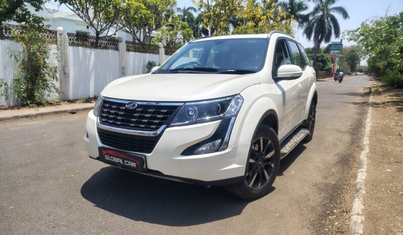 
								MAHINDRA XUV 500 W11 AT full									